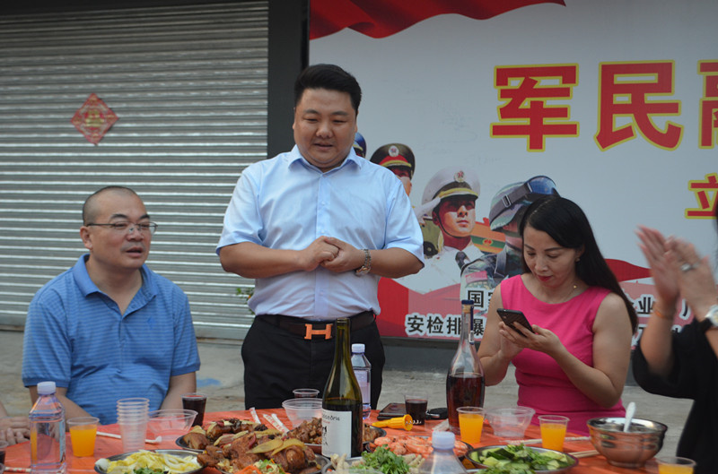 與家同聚，守門神歡迎您的到來