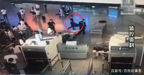 男子過安檢時拔腿就跑，被民警抓獲后一查傻了眼：心虛，跑習(xí)慣了